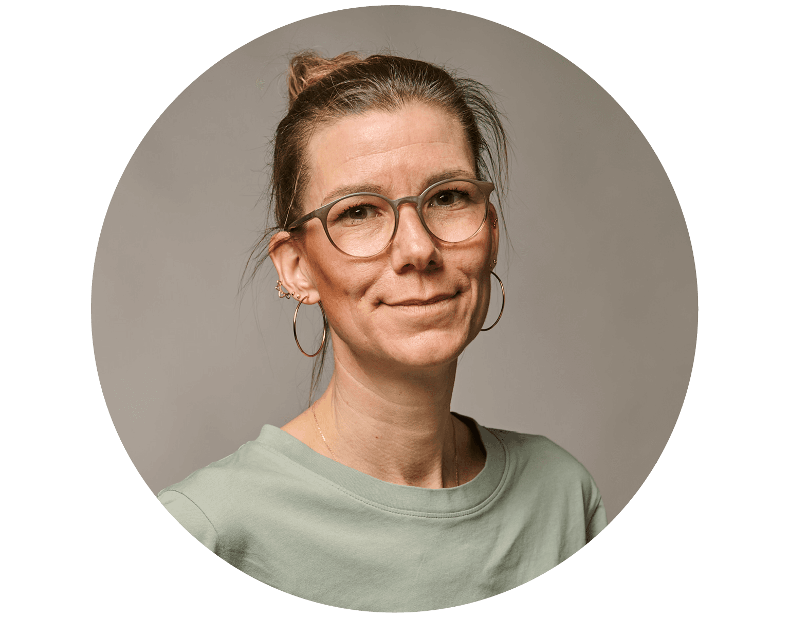 Koch Verena (2) <p><strong>Verena Koch</strong><br>Marketing- und Vertrieb Buchhandel<br><a href="mailto:verena.koch@landliebe.ch" target="_blank" rel="noopener">verena.koch@landliebe.ch</a><br><br>«Ich liebe Bücher, vor allem wenn ich sie mit meinen Kindern lesen darf. Dann freue ich mich, wenn ich sehe, wie sie so richtig konzentriert in andere Welten abtauchen können....<br><strong id="docs-internal-guid-f47e47a1-7fff-449e-8c18-99dc20dcd316"></strong><a href="https://shop.landliebe.ch/buchverlag/ueber-uns/verena-koch" target="_blank" rel="noopener">Mehr</a></p>